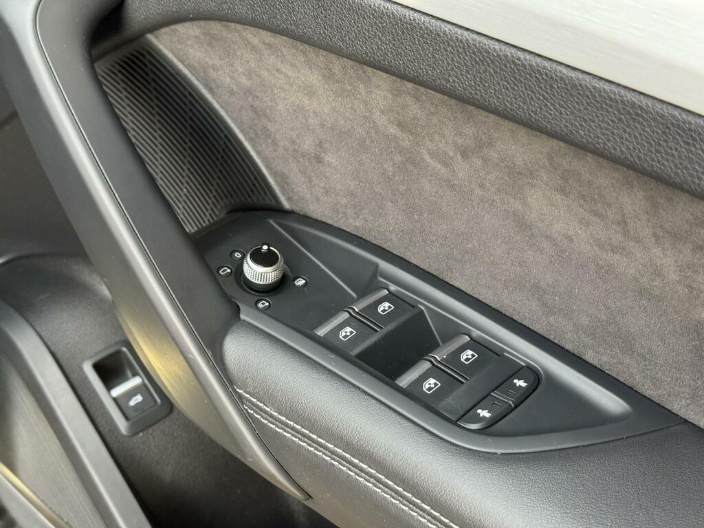 Audi SQ5 Tfsi V6 Black #17