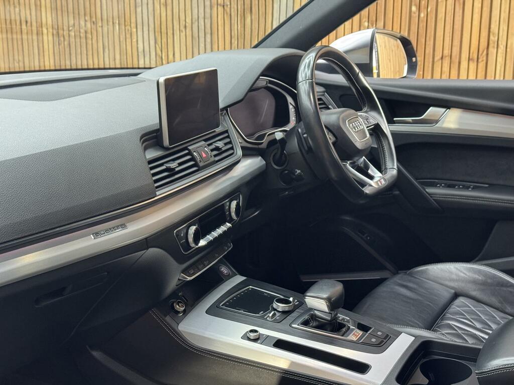 Audi SQ5 Tfsi V6 Black #27