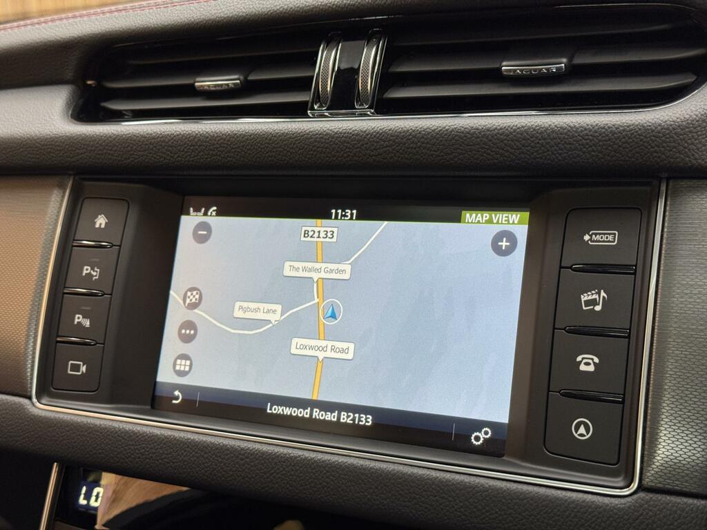 Jaguar XF Prestige D Grey #51