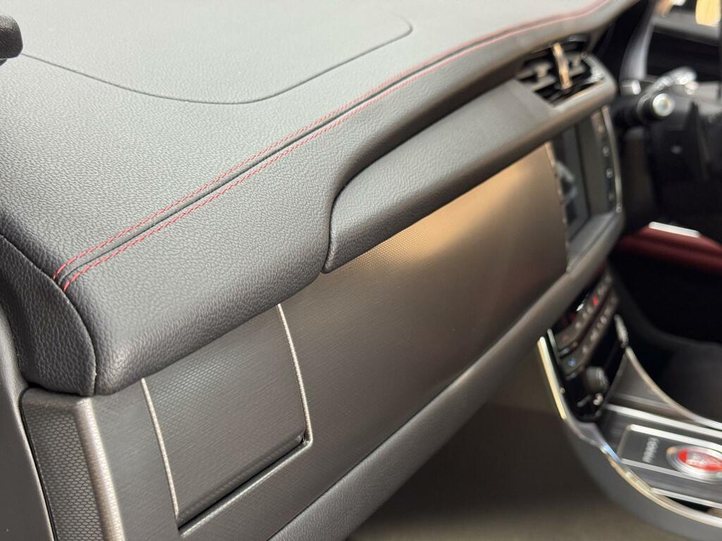 Jaguar XF Prestige D Grey #36