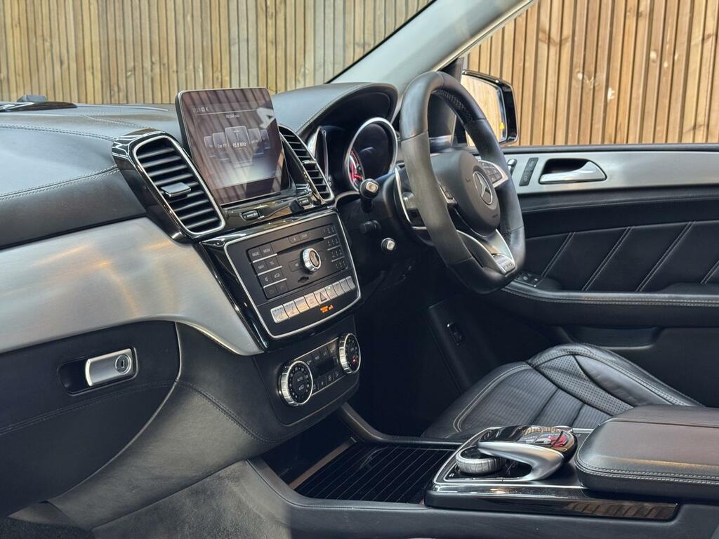 Mercedes-Benz GLE Class Amg Line Black #23
