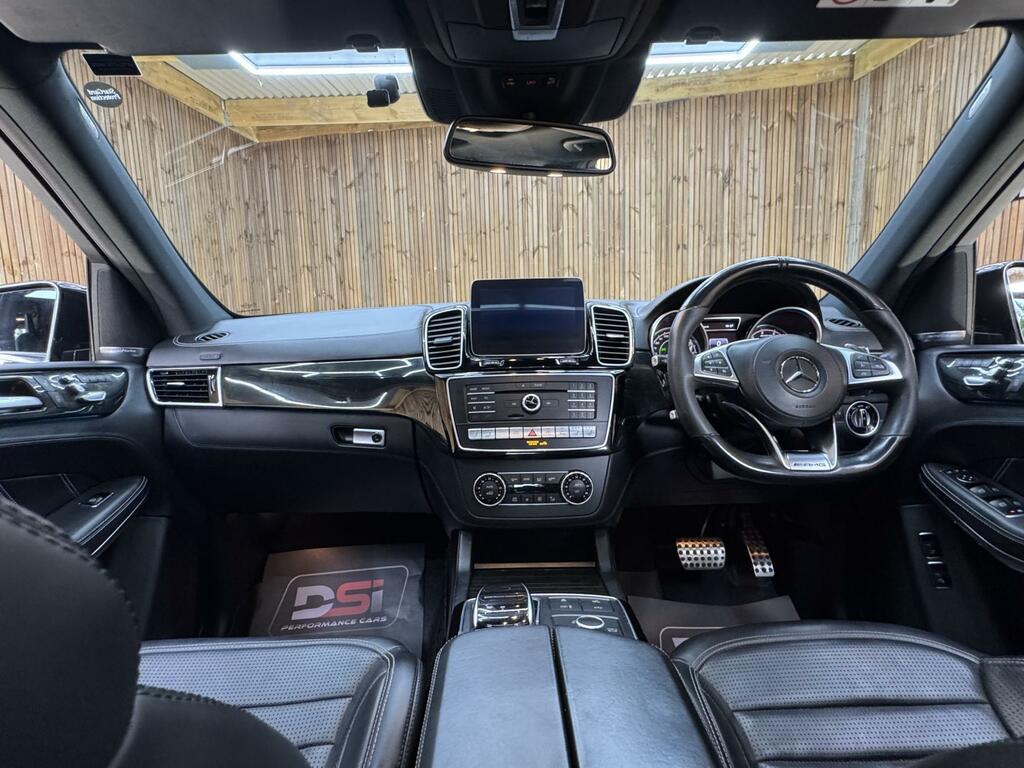 Mercedes-Benz GLS Class Gls 350 D Amg Line 4Matic Black #28