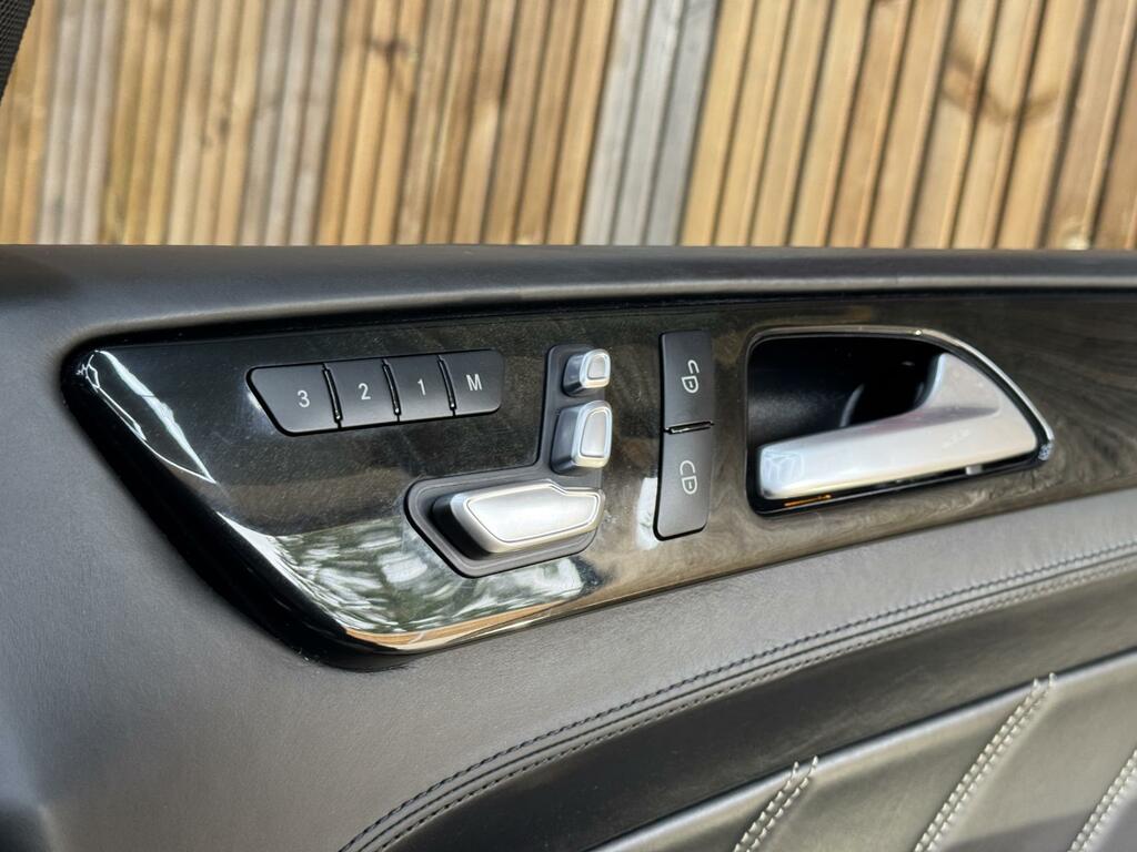 Mercedes-Benz GLS Class Gls 350 D Amg Line 4Matic Black #21