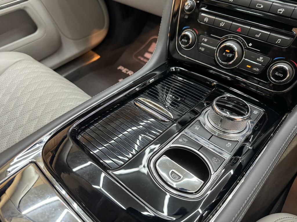 Jaguar XJ 3.0D V6 Portfolio  #46