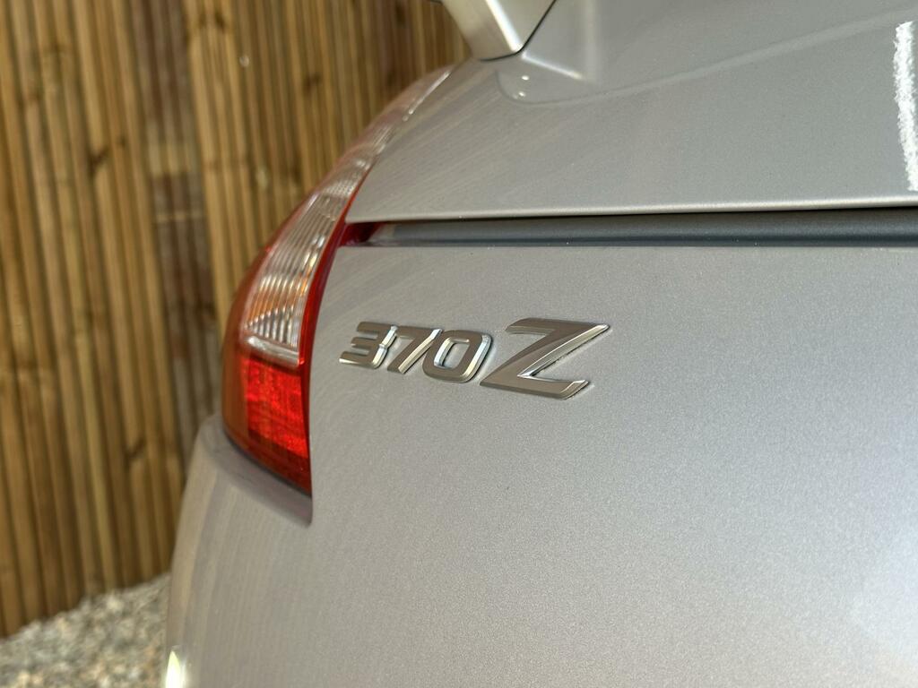 Nissan 370Z V6 Gt Black #38