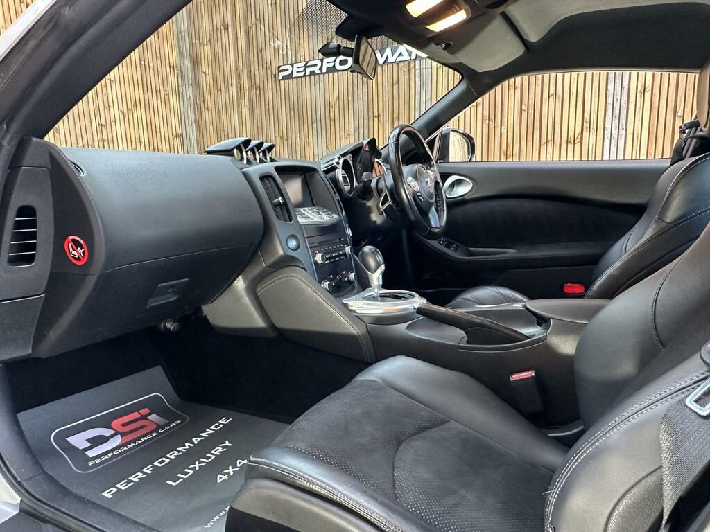 Nissan 370Z V6 Gt Black #24
