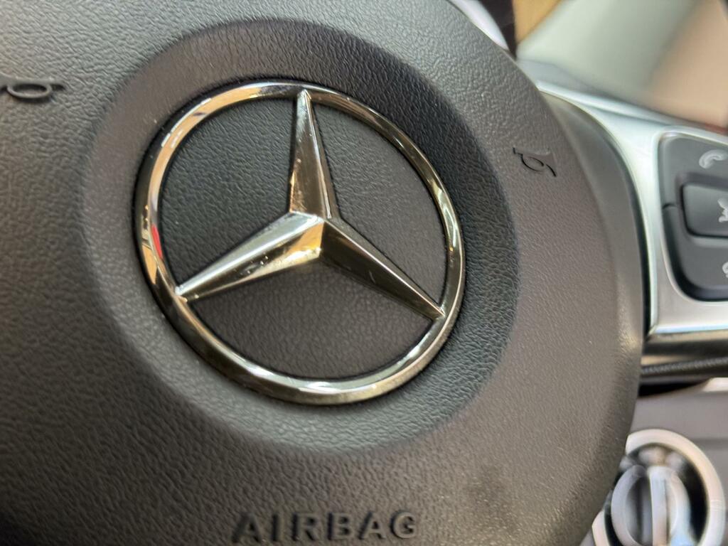 Mercedes-Benz GLE Class 2.1L Amg Line Blue #31