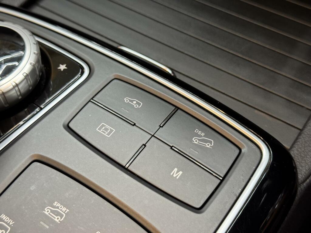 Mercedes-Benz GLE Class 2.1L Amg Line Blue #38