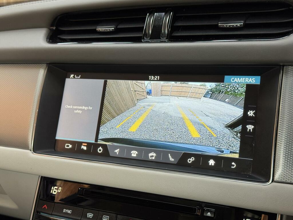 Jaguar XF 2020 2.0 D200 Mhev R-dynamic Se Saloon Silver #36