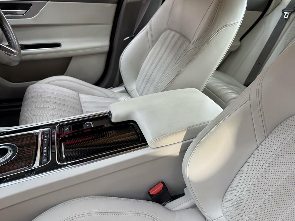 Jaguar XF 2020 2.0 D200 Mhev R-dynamic Se Saloon Silver #28
