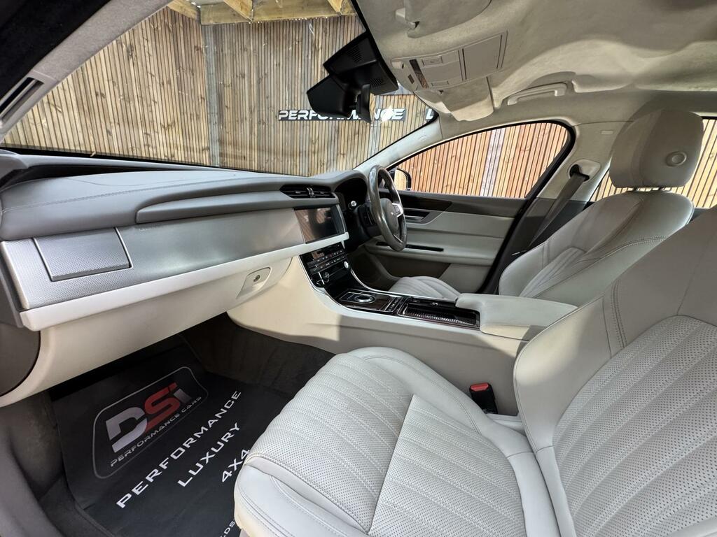 Jaguar XF 2020 2.0 D200 Mhev R-dynamic Se Saloon Silver #30