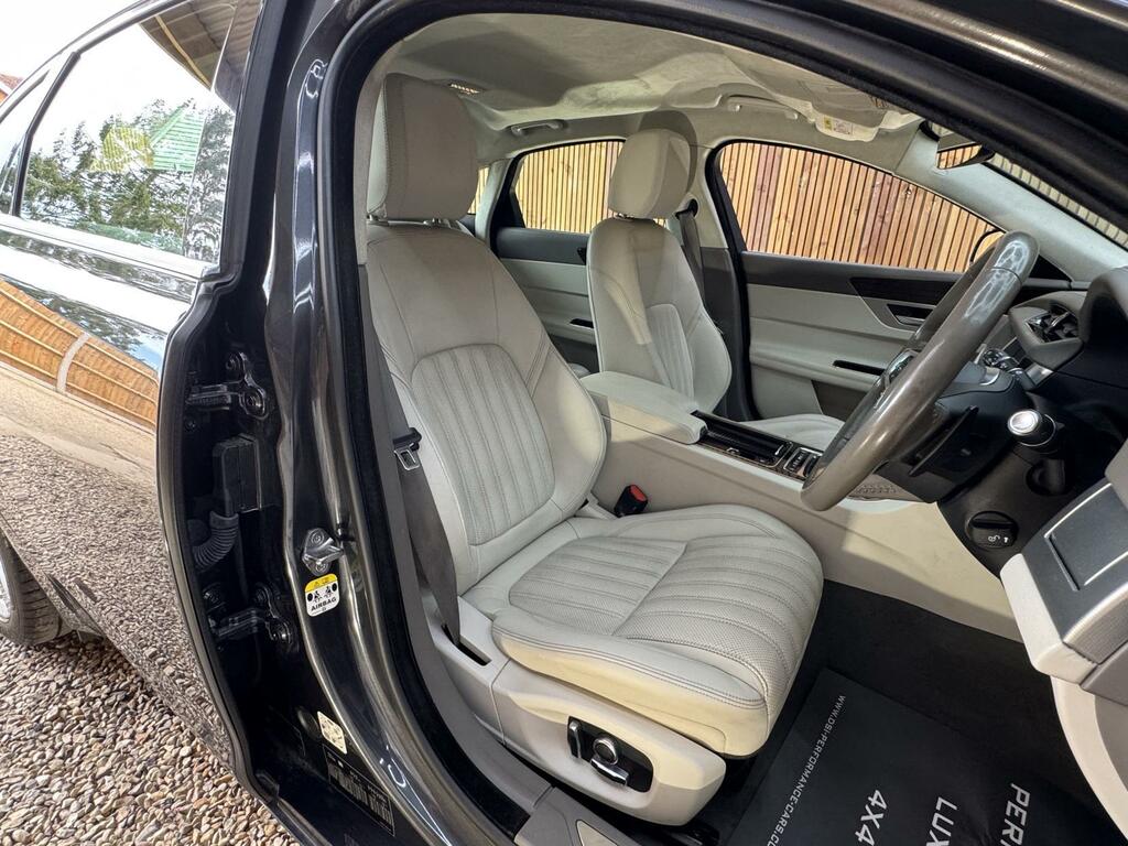 Jaguar XF 2020 2.0 D200 Mhev R-dynamic Se Saloon Silver #18