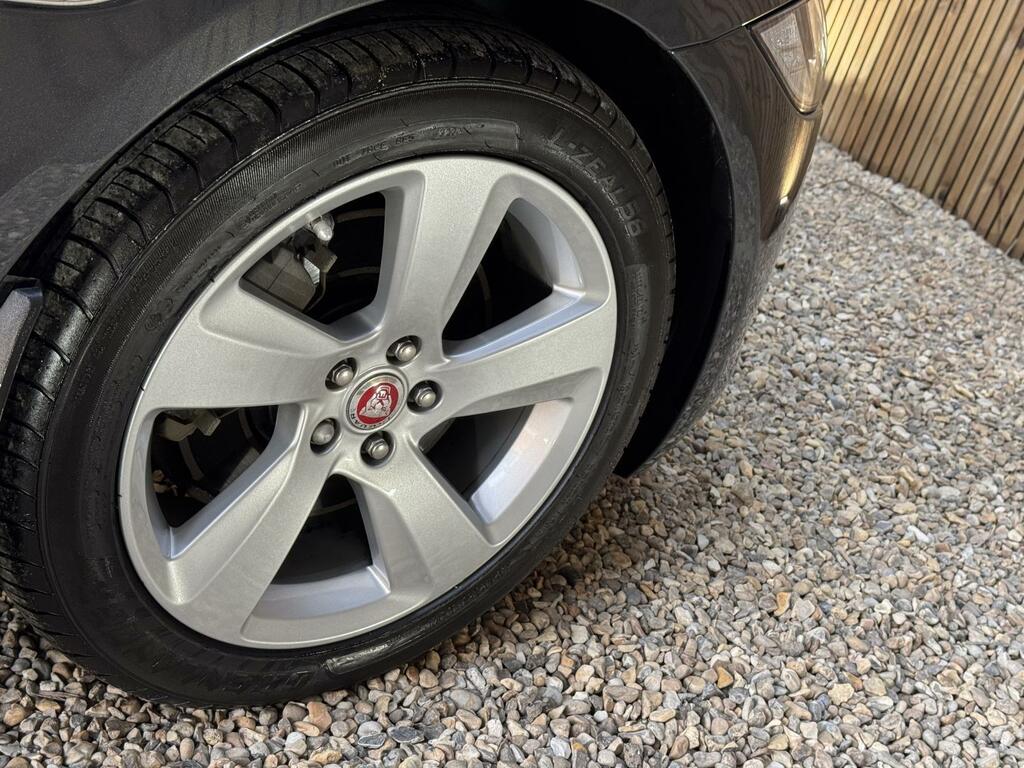 Jaguar XF 2020 2.0 D200 Mhev R-dynamic Se Saloon Silver #15