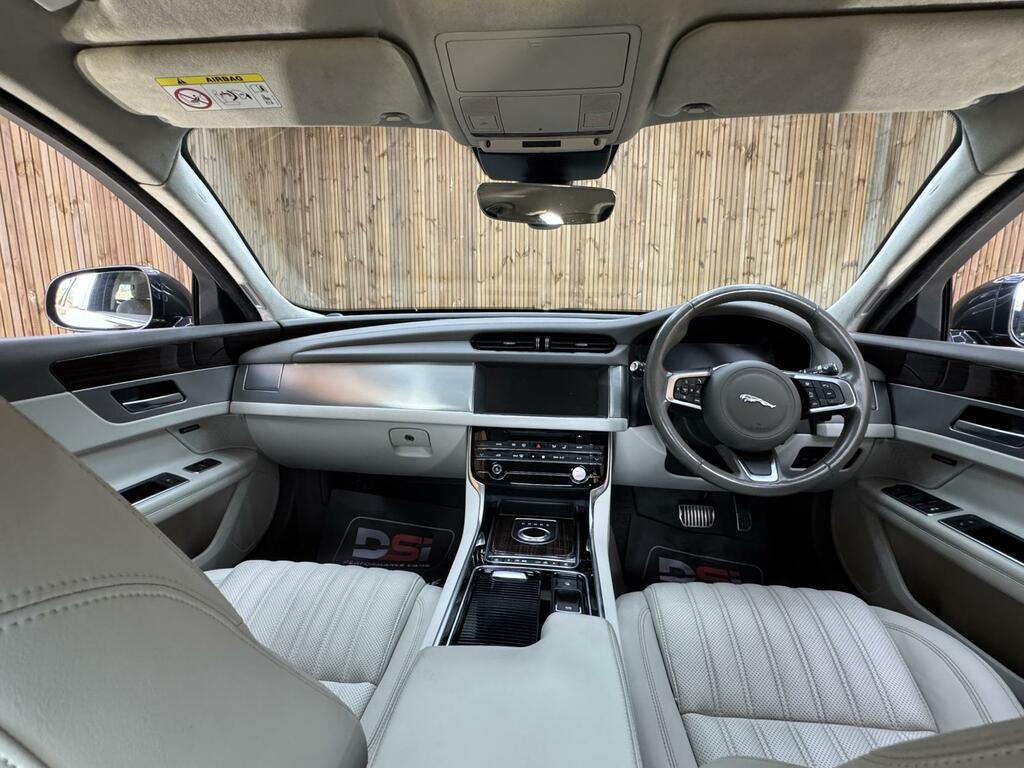Jaguar XF 2020 2.0 D200 Mhev R-dynamic Se Saloon Silver #23
