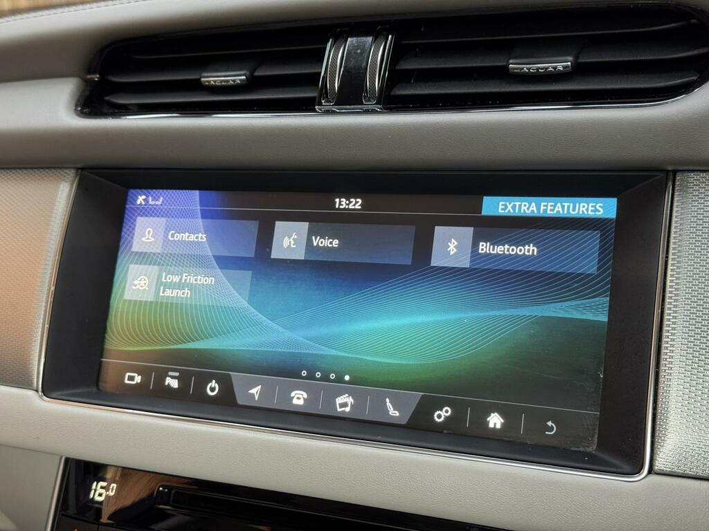 Jaguar XF 2020 2.0 D200 Mhev R-dynamic Se Saloon Silver #49