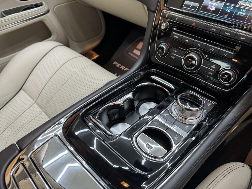 Jaguar XJ 3.0D V6 Portfolio Euro 5 Ss  #40