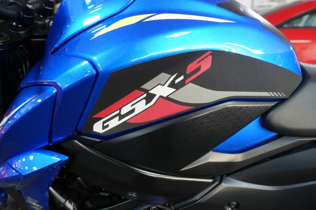 Suzuki  Katana Gsx-s1000srqm0 Silver #1
