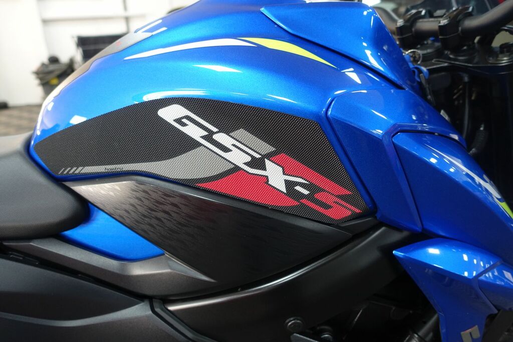 Suzuki  Katana Gsx-s1000srqm0 Silver #4