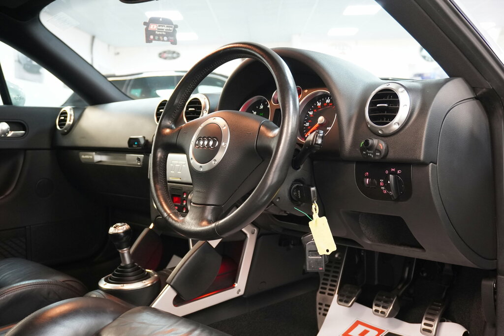 Audi TT 1.8T Roadster Quattro Silver #40