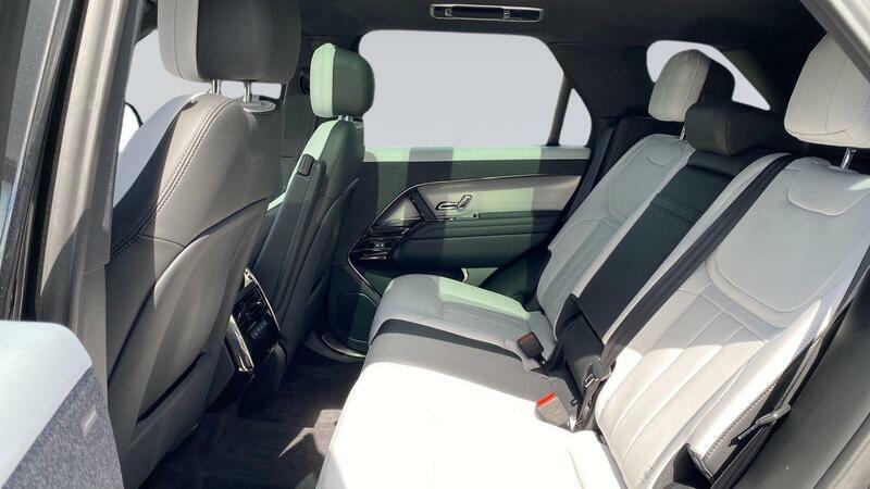 Land Rover Range Rover Sport 3.0 D300 Dynamic Se AU24NVR Black #4