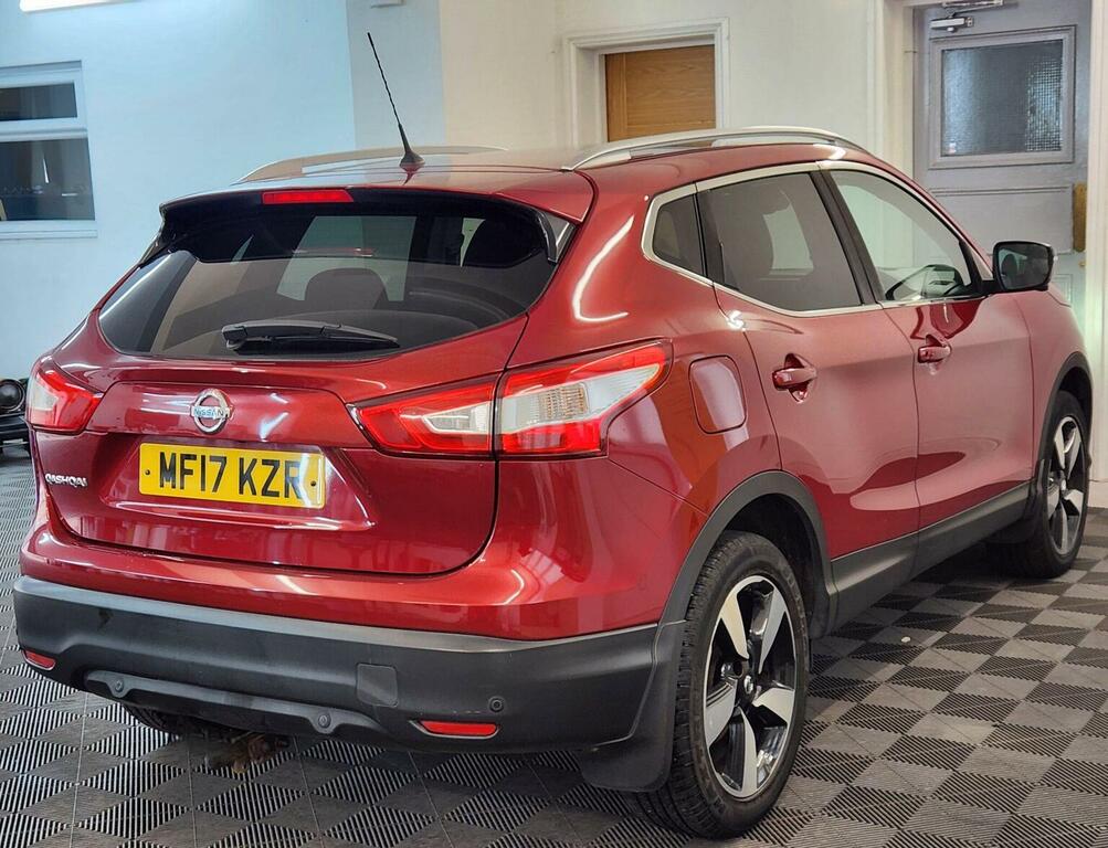 Nissan Qashqai 1.5 Dci N-connecta 2Wd Euro 6 S S MF17KZR Red #4