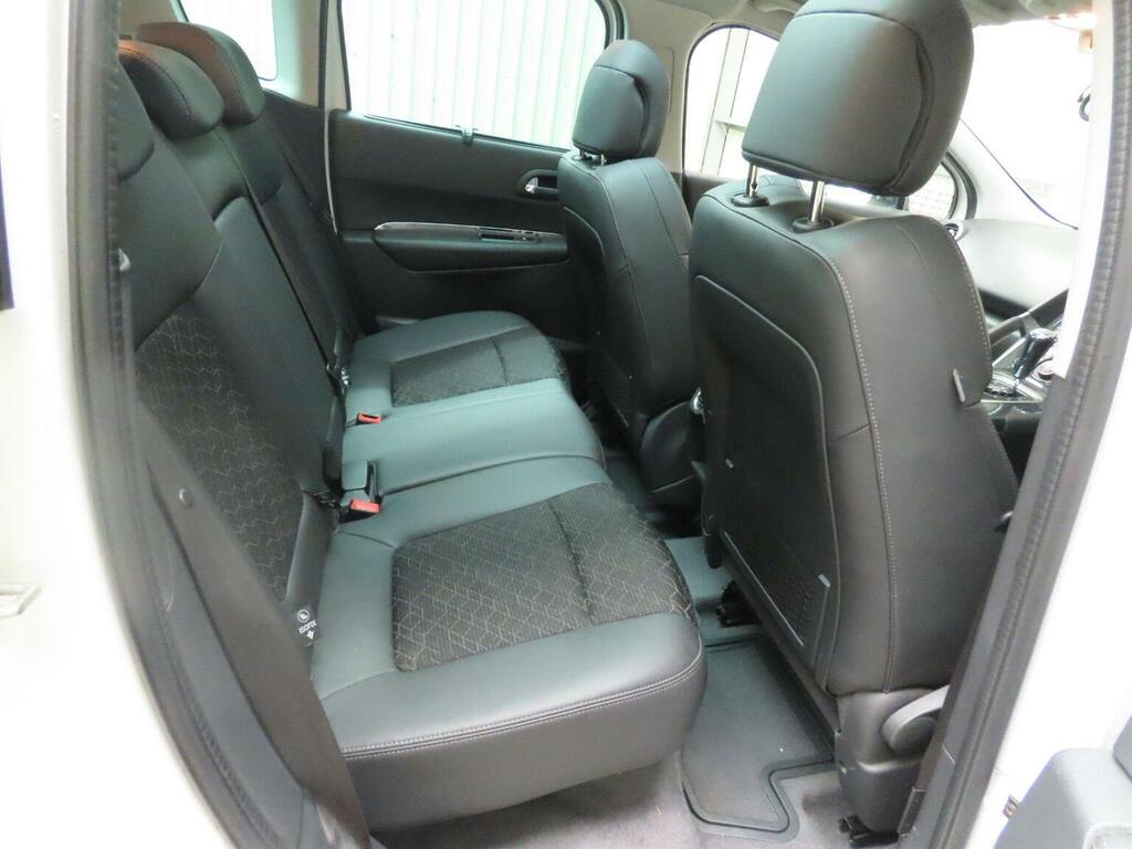 Peugeot 3008 1.6 E-hdi Active Egc Grey #9