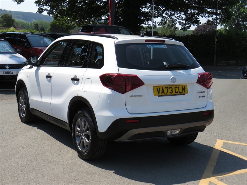 Suzuki Vitara 1.4 Boosterjet Mhev Go Suv Hybrid Manua White #2