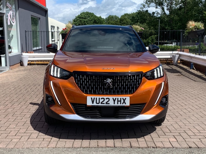 Peugeot 2008 1.2 Puretech Gt Premium Suv Eat Euro 6 VU22YHX Orange #2