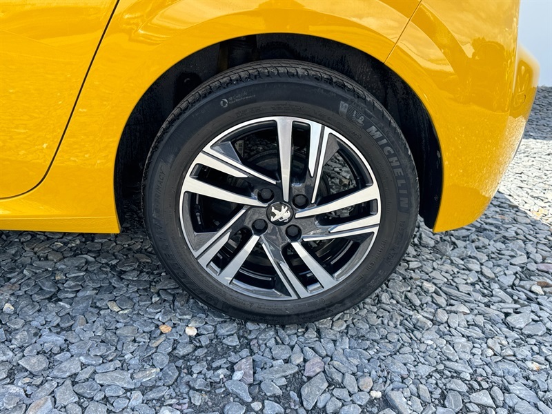 Peugeot 208 1.2 Puretech Active Premium Hatchback AJ23CKK Yellow #6