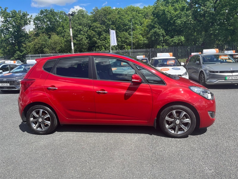 Hyundai Ix20 1.4 Blue Drive Premium Hatchback Red #6
