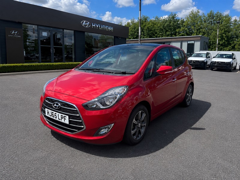 Hyundai Ix20 1.4 Blue Drive Premium Hatchback Red #4