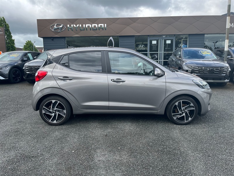 Hyundai I10 1.0 Premium Hatchback Euro 6 S Brown #3