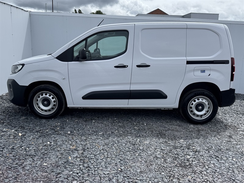 Vauxhall Combo 1.5 Turbo D 2300 Prime Panel Van White #4