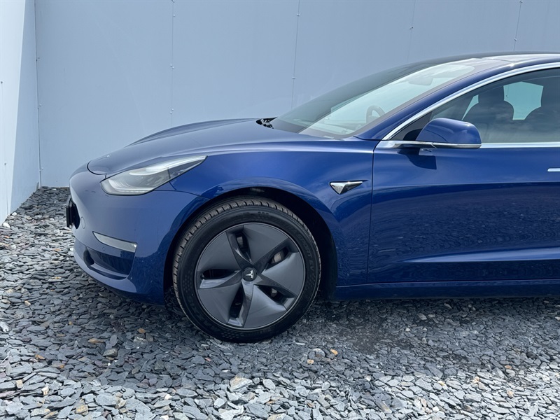 Tesla Model 3 Dual Motor Long Range Saloon 4 LG19RGF Blue #5