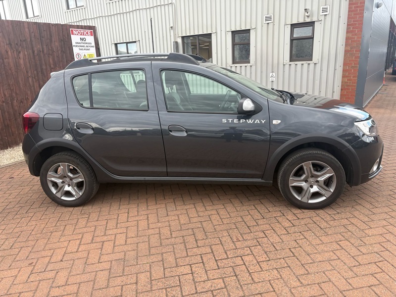 Dacia Sandero Stepway 0.9 Tce Comfort Hatchback Euro 6 Grey #2
