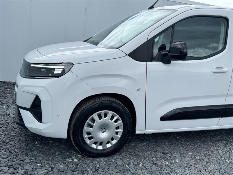 Vauxhall Combo-e Life 52Kwh Pro Panel Van Swb 7.4Kw C WM25BUO White #5