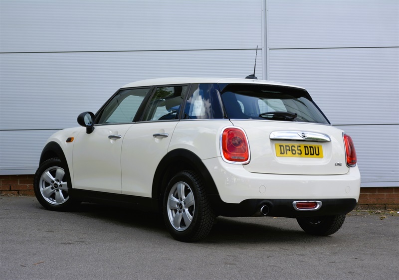 Mini Hatch 1.2 One Hatchback Euro 6 Ss DP65DDU White #4