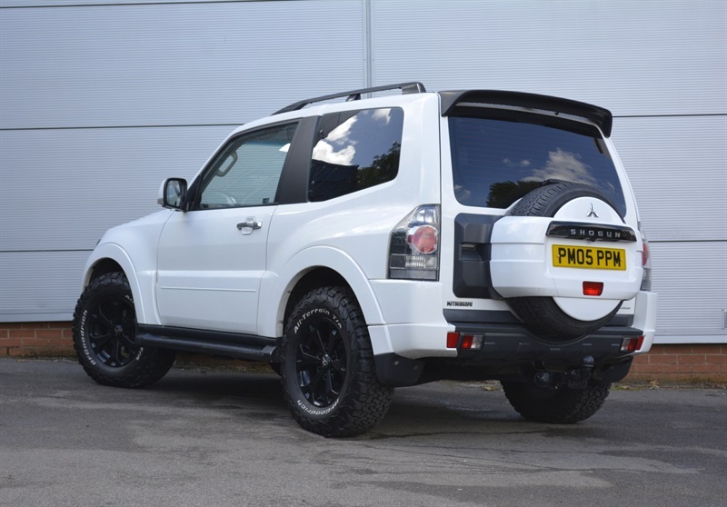 Mitsubishi Shogun 3.2 Di-dc Warrior Suv 4Wd Euro 5 S White #4