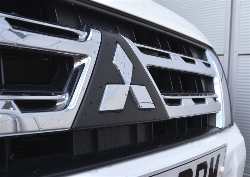 Mitsubishi Shogun 3.2 Di-dc 197 Sg3 Silver #40