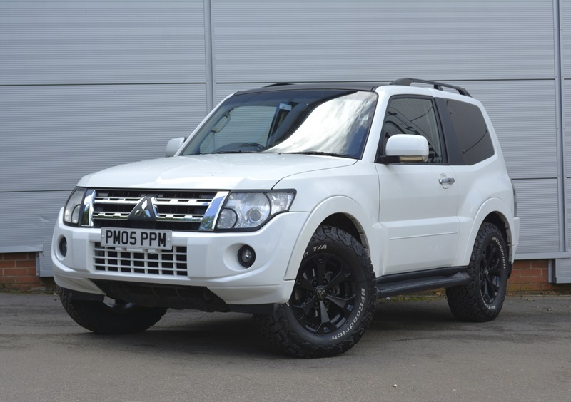 Mitsubishi Shogun 3.2 Di-dc Warrior Suv 4Wd Euro 5 S White #2
