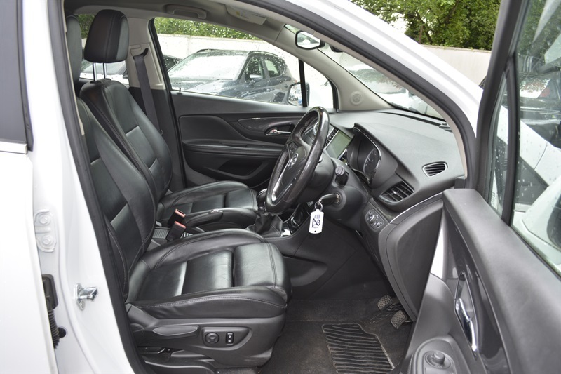 Vauxhall Mokka 1.4T Ecotec Design Nav 2018 White #8