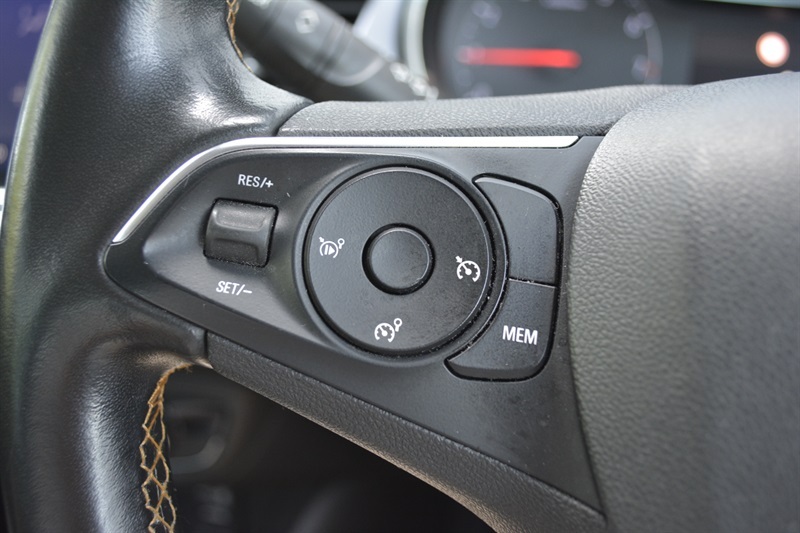 Vauxhall Crossland Elite Nav Blue #20