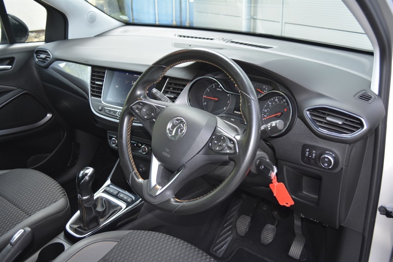 Vauxhall Crossland Elite Nav Blue #10