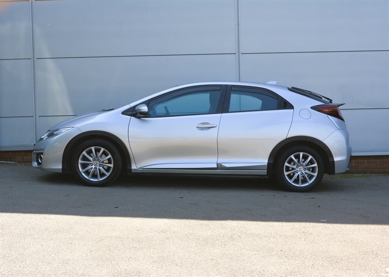 Honda Civic 1.6 I-dtec Se Plus Navi Hatchback Man Silver #3