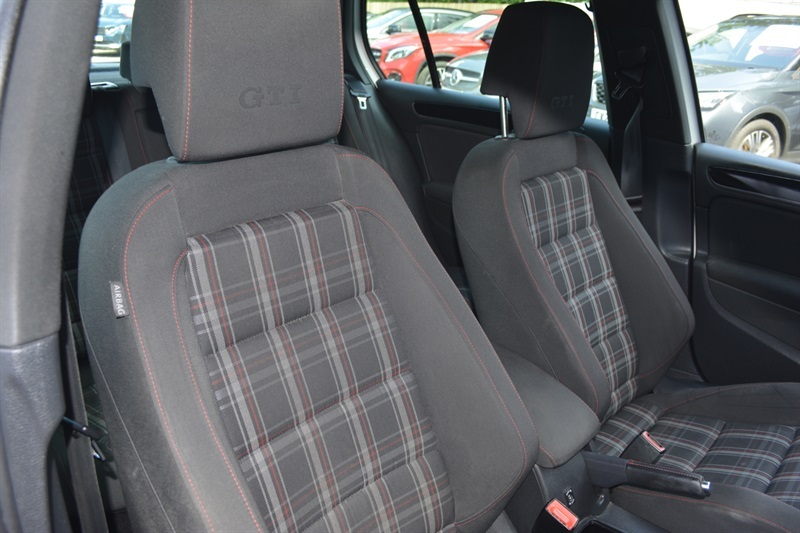 Volkswagen Golf 2.0 Tdi Gt Euro Black #15