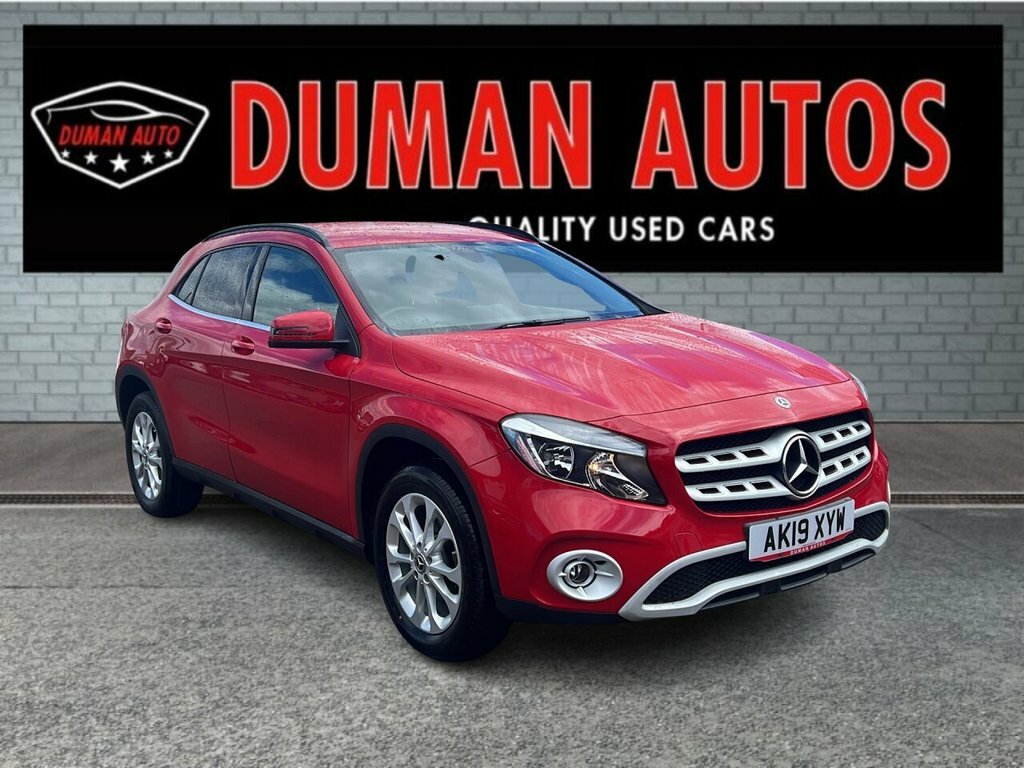 Mercedes-Benz GLA Class 1.6L Se Red