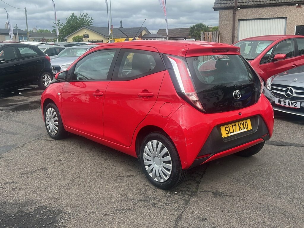 Toyota Aygo 1L X-play SL17KXO Red #5