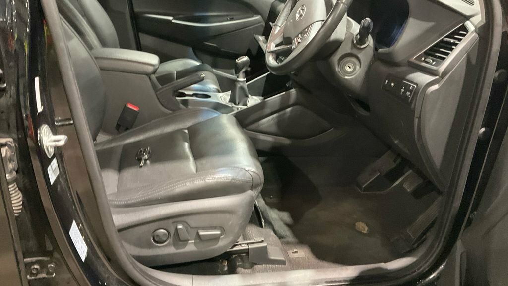 Hyundai Tucson 1.7L Sport Edition ST17RYH Black #5