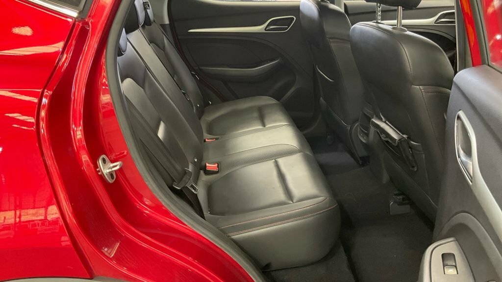 MG ZS 1L Exclusive Red