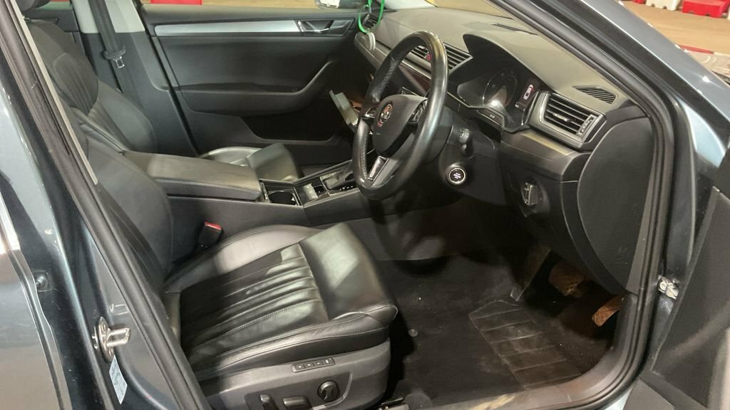 Skoda Superb 2L Se L Executive Grey
